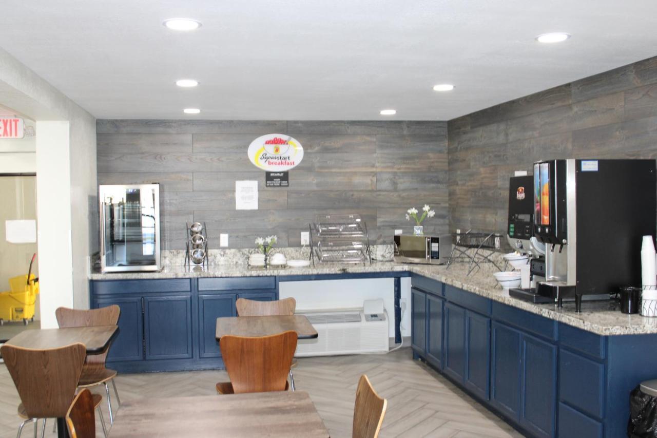 Super 8 By Wyndham Morganton Hotel Exterior foto